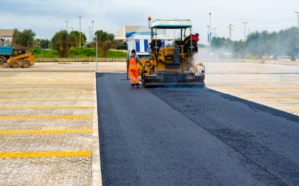 Best Concrete Paver Driveway  in Country Clu, MO