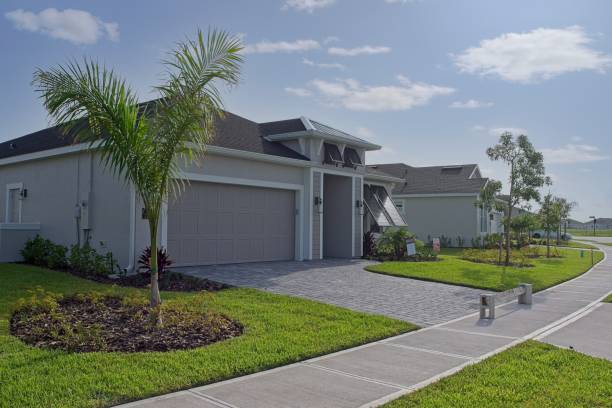 Best Concrete Paver Driveway  in Country Clu, MO